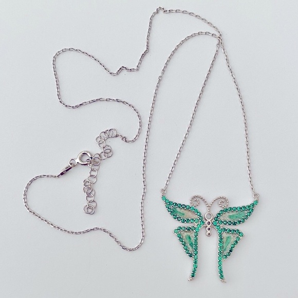 🦋925 Silver green butterfly necklace - Picture 4 of 8